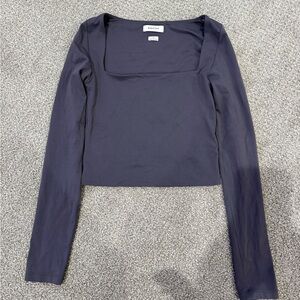 Aritzia Babaton Contour Gray Long Sleeve Square Neck Top